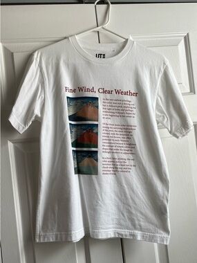 Uniqlo White Science Wind Graphic Tee